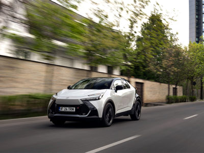 Untitled-3_0001_Toyota-C-HR-01 Untitled-3_0001_Toyota-C-HR-01